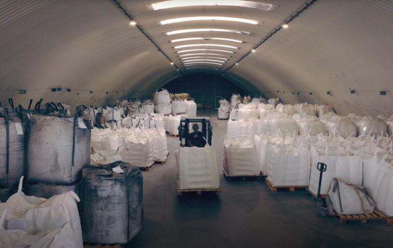 Konfekcjonowanie nawozów – na czym to polega i jakie przynosi korzyści?